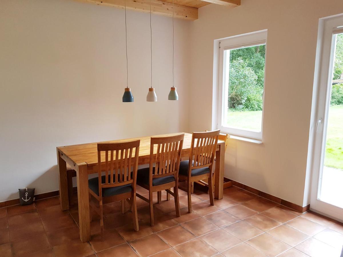 Ferienhaus An Der Nordsee - Familienfreundlich, Gut Ausgestattet & Viel Platz Butjadingen Eksteriør bilde