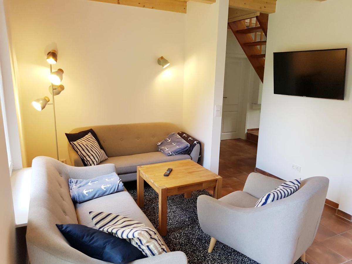 Ferienhaus An Der Nordsee - Familienfreundlich, Gut Ausgestattet & Viel Platz Butjadingen Eksteriør bilde