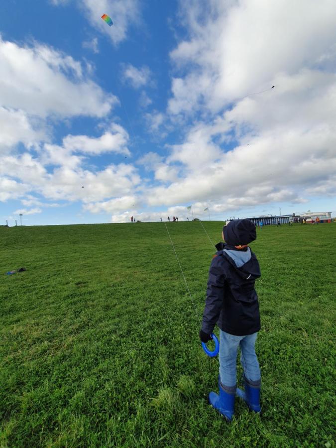 Ferienhaus An Der Nordsee - Familienfreundlich, Gut Ausgestattet & Viel Platz Butjadingen Eksteriør bilde